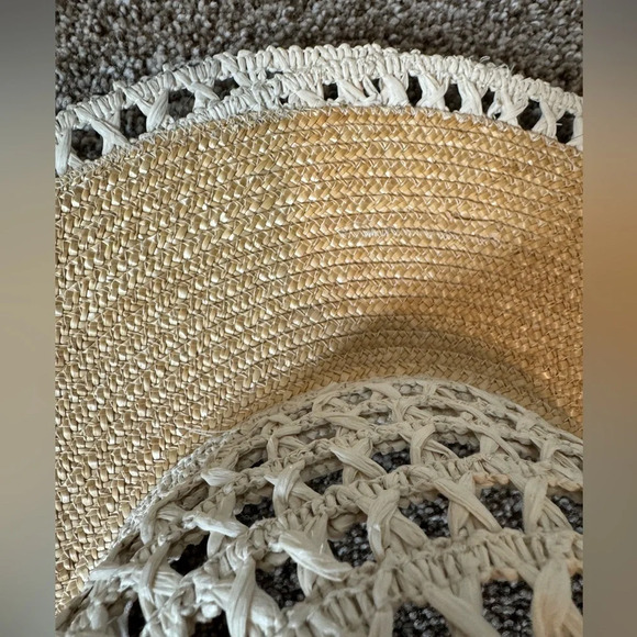 Jennifer Moore 100% Straw Floppy Woven Hat Contrasting White Made in Italy - Picture 4 of 7